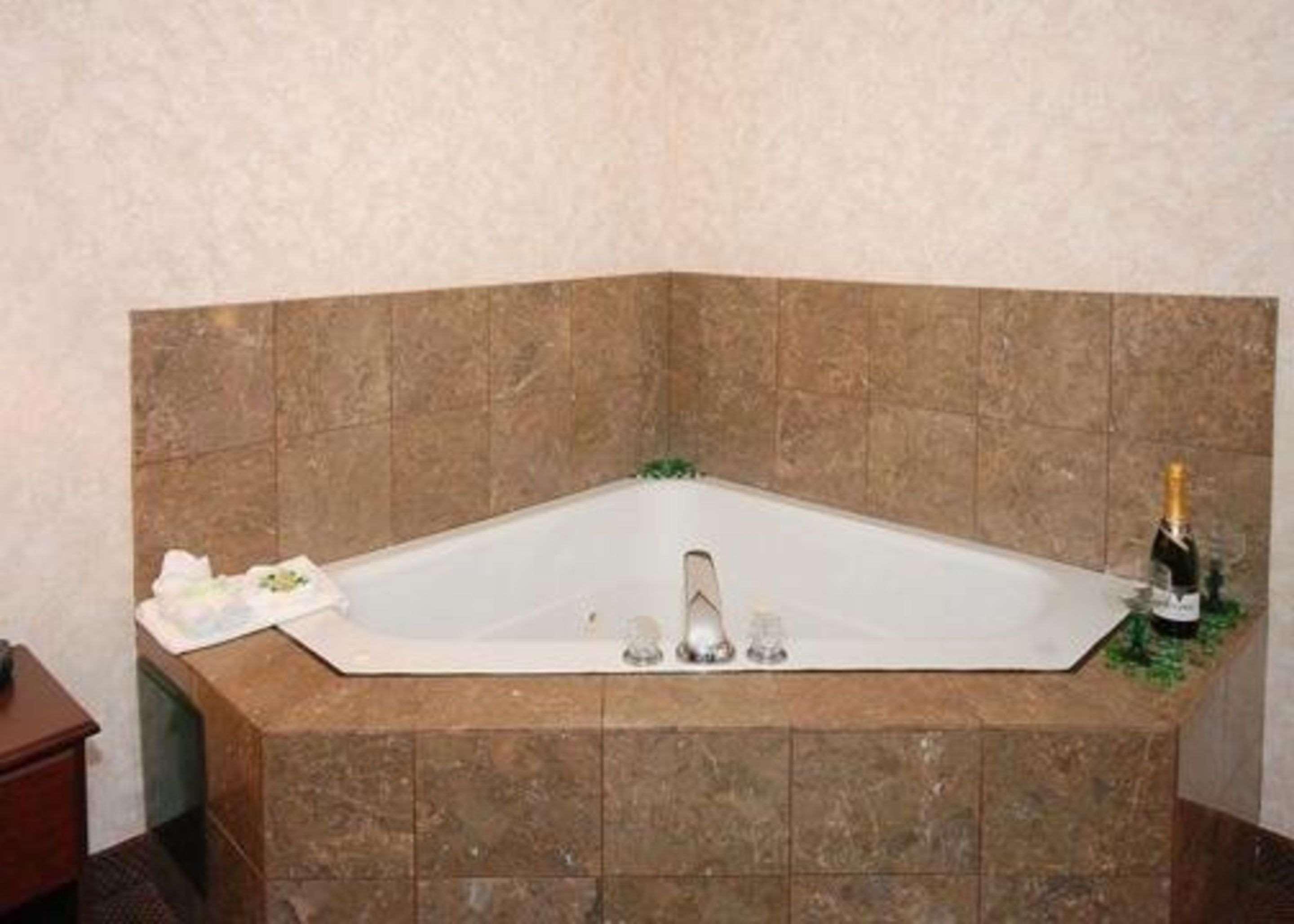 Quality Inn & Suites Tarboro - Kingsboro Ngoại thất bức ảnh